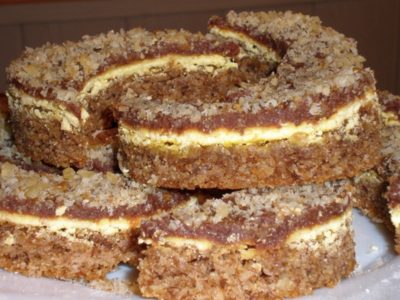Prăjitura Semilună: cea mai fină și mai delicată prăjitură pe care ai gustat-o